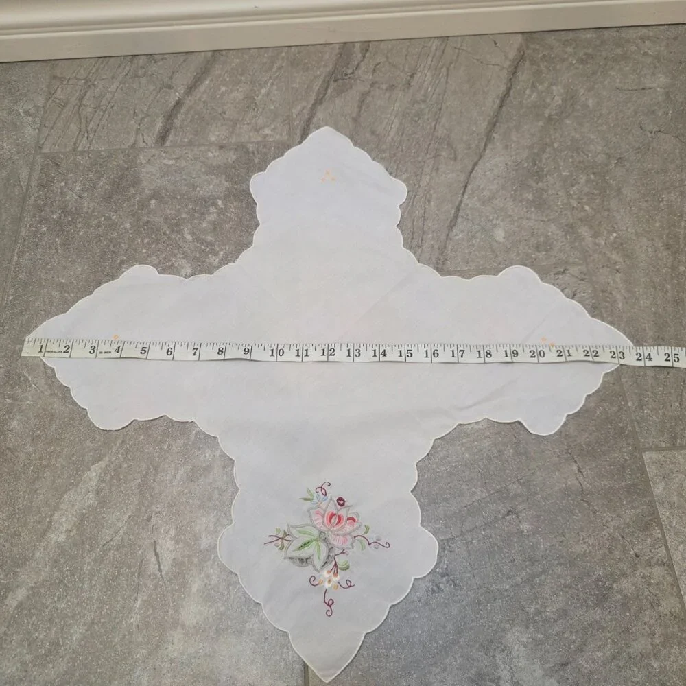 Vintage Appliqué & Embroidery Linen Bread Basket Liners flowers